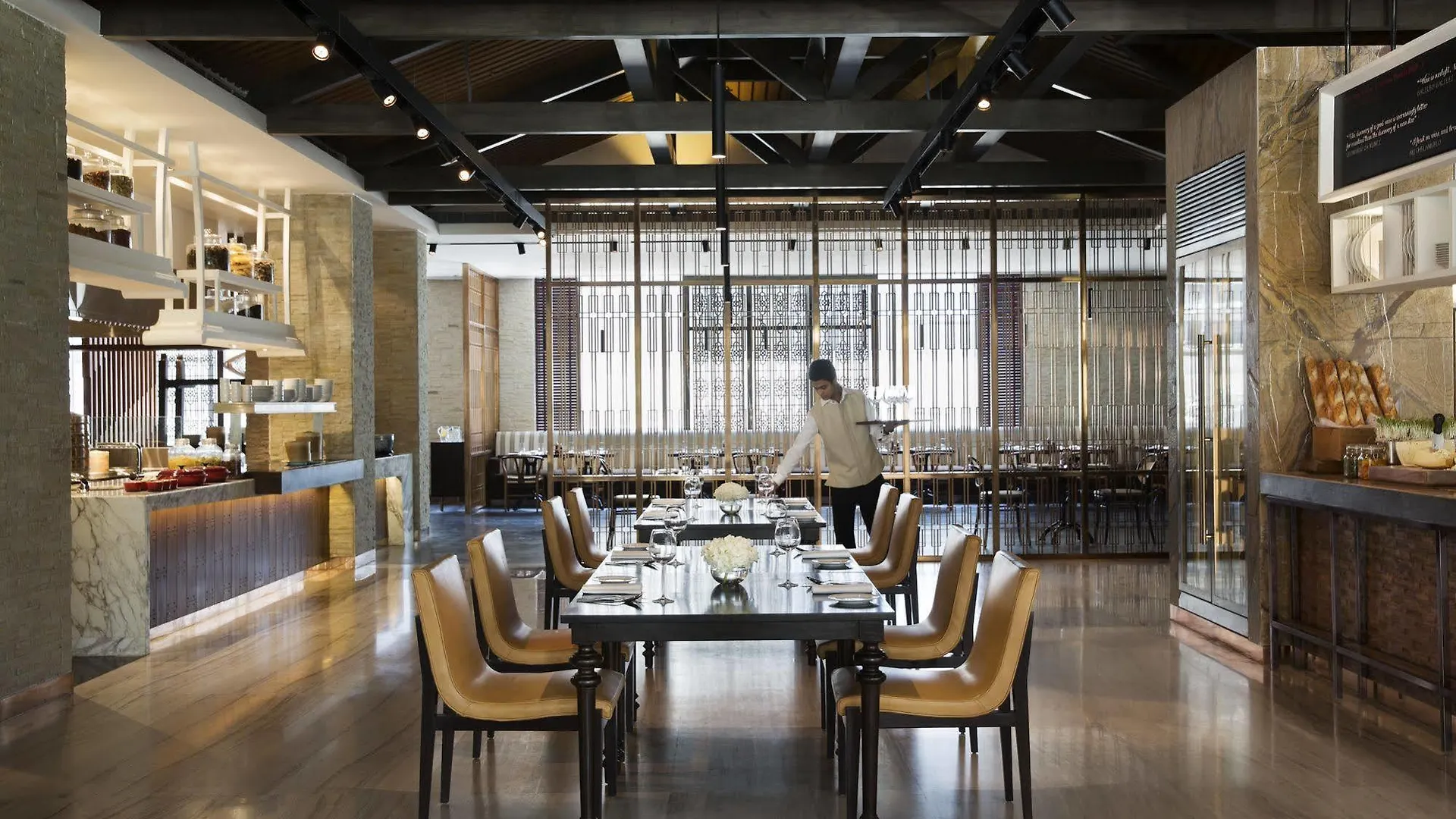 Jw Marriott Hotel New Delhi Aerocity