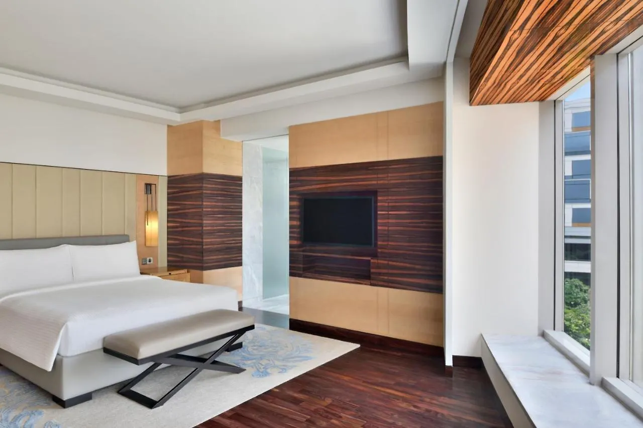 JW Marriott Hotel New Delhi Aerocity 5*,