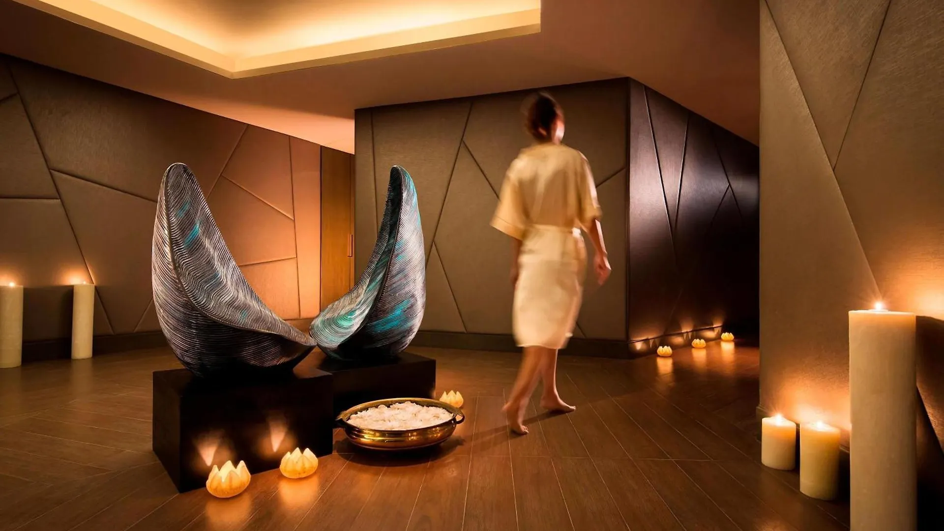 *****  JW Marriott Hotel New Delhi Aerocity India